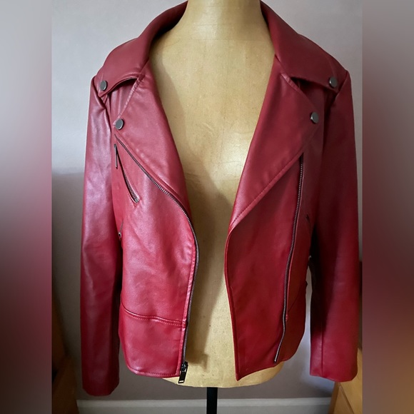 BOMBER JACKET!  Red faux leather Medium - Picture 2 of 7